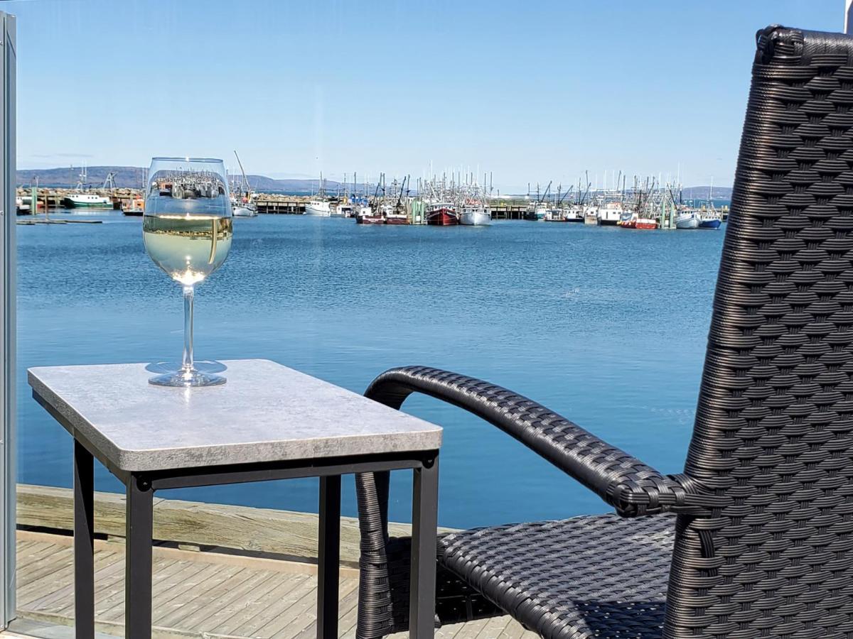 Dockside Suites Digby Exterior foto